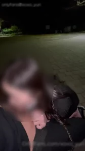 大晚上约个少妇骚逼在公园打野战